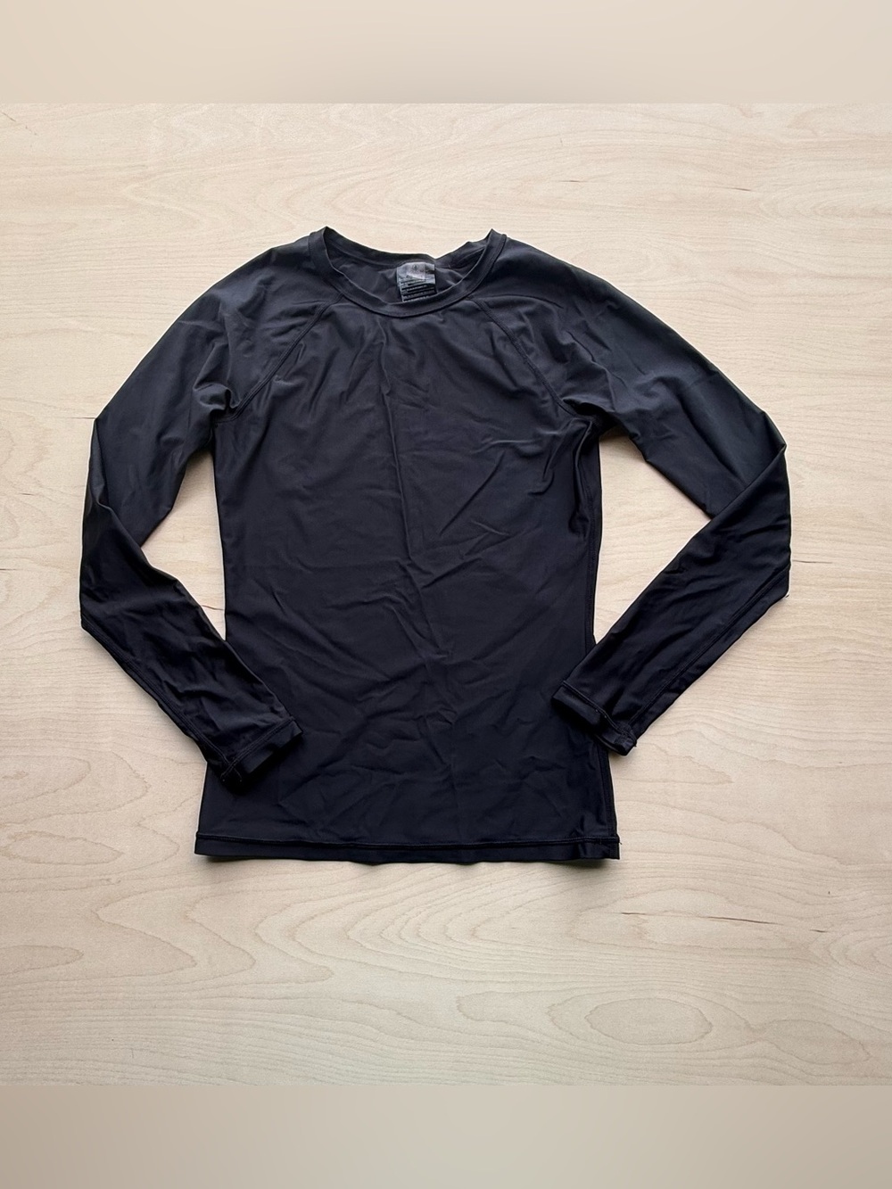 Volcom Black Long Sleeve Athletic Swim Rashguard with White Sleeve Logo size S